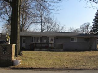 489 Maple St, Algonac, MI 48001