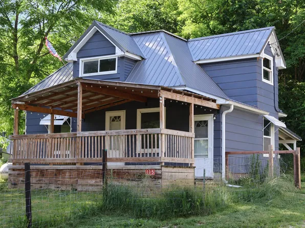 115 4th Ave, Cashton, WI 54619