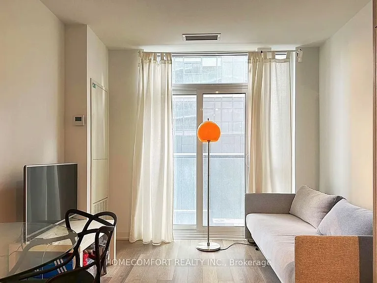 77 Mutual St #404 — Photo 4