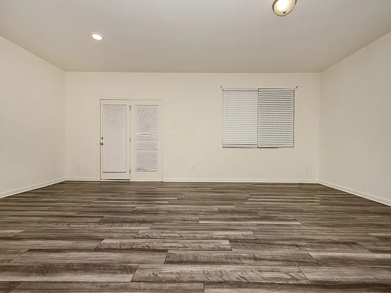 108 Swindon Dr — Photo 14