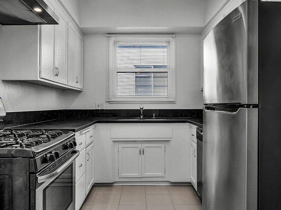 1st image of 316 S Rexford Dr APT 5