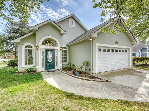 351 Blue Sky Dr, Hiawassee, GA 30546