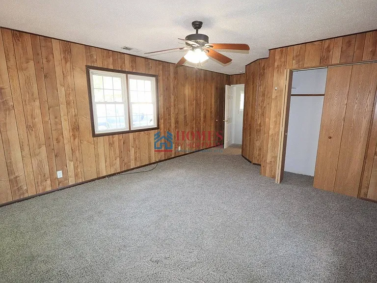 1713 Hawthorne Ave — Photo 15
