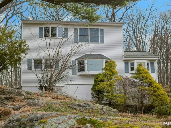 229 White Meadow Rd, Rockaway, NJ 07866