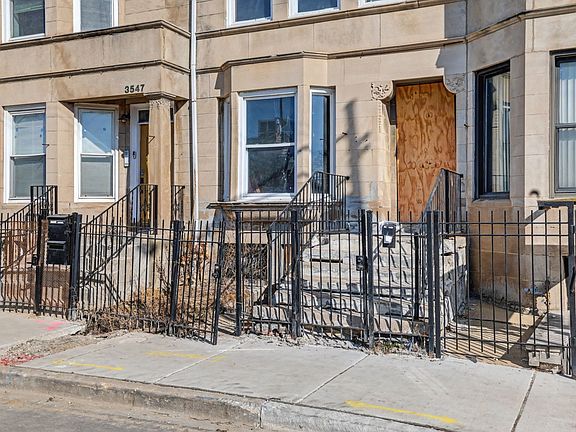 3rd image of 3549 S Indiana Ave