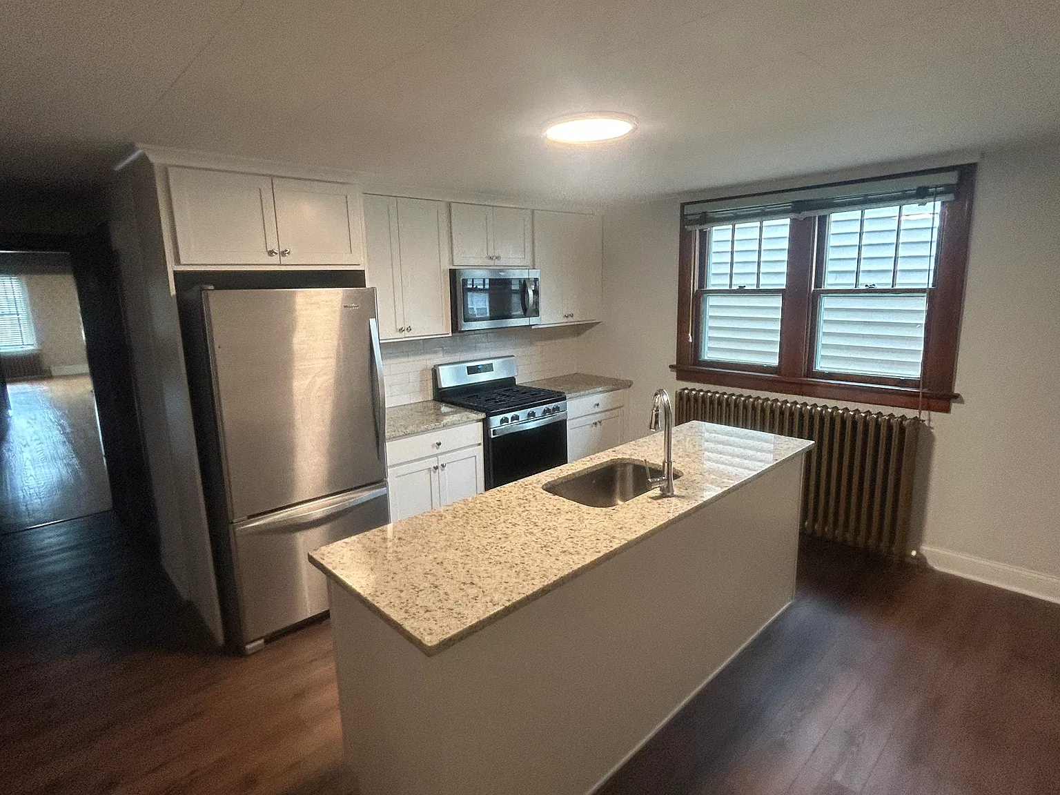 2 bed, $1,400 — Photo 2