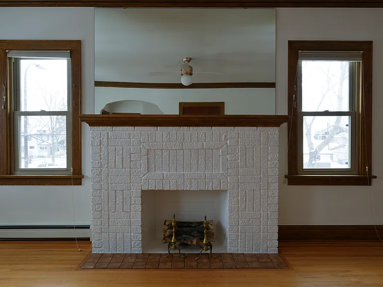 1303 Vincent Ave N — Photo 7
