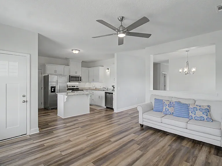 16 Crawford Ct NE — Photo 3