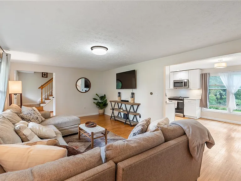 20 Paddington Dr — Photo 23