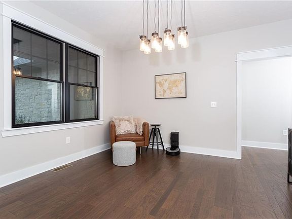5th image of 7045 N Lakeshore Dr