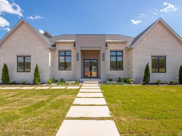 5665 Tivoli Dr, Conway, AR 72034