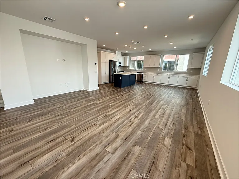 693 S Lyon St #693 — Photo 19