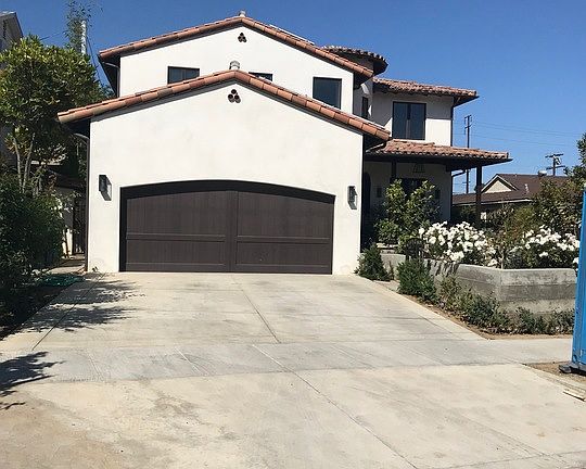 3rd image of 3654 Tilden Ave