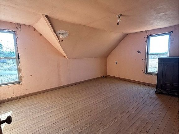 5th image of 4711 Old Military Rd