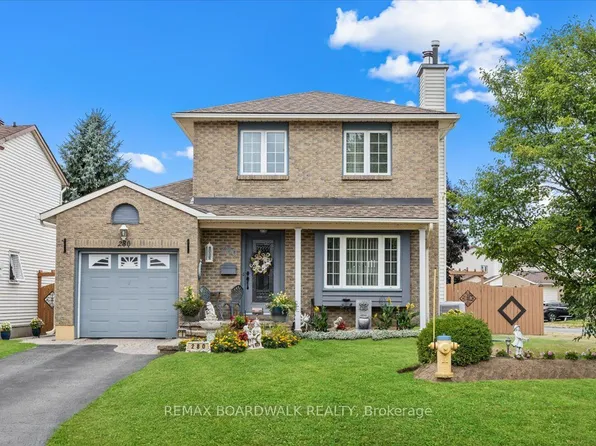 280 Park Grove Dr, Ottawa, ON K1E 2T1