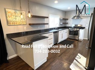3449 Pasadena Dr, Orion, MI 48359