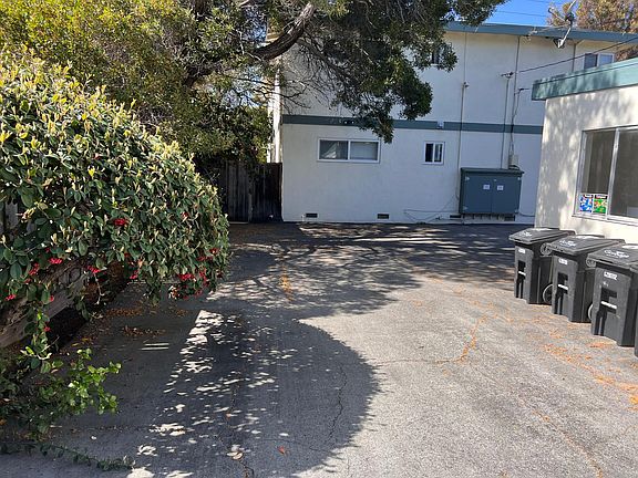 4th image of 2721 Alma St #2721