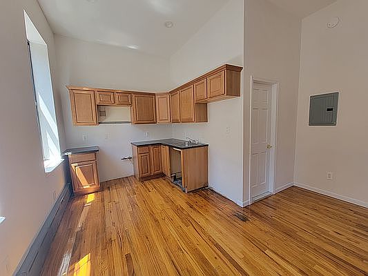 2nd image of 51 Schermerhorn St APT 4L