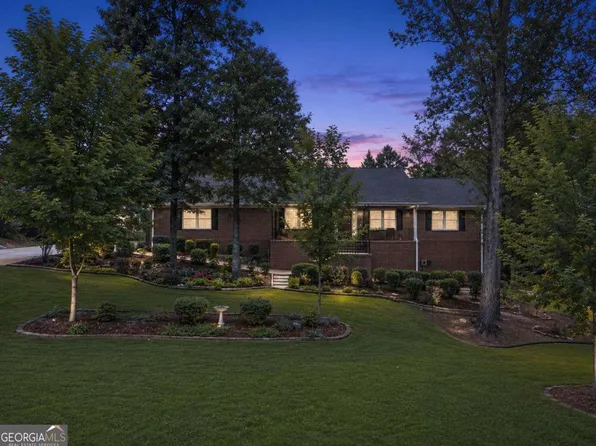 2783 Quillians Dr, Gainesville, GA 30506