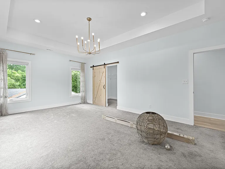 2045 Glenwood Ave SE — Photo 31