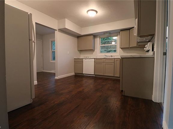 4th image of 4793 Vienna Ave