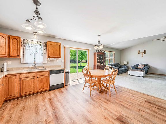 5th image of 535 Indian Creek Dr