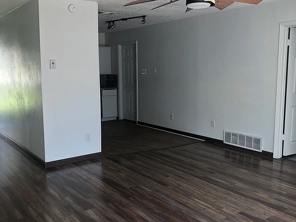 2nd image of 7116 Lowery Ln