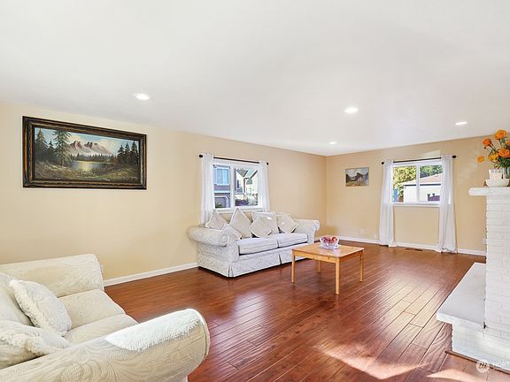 4th image of 3540 S 200th Street
