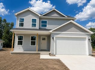 2018 Green Acres Dr, Adrian, MI 49221