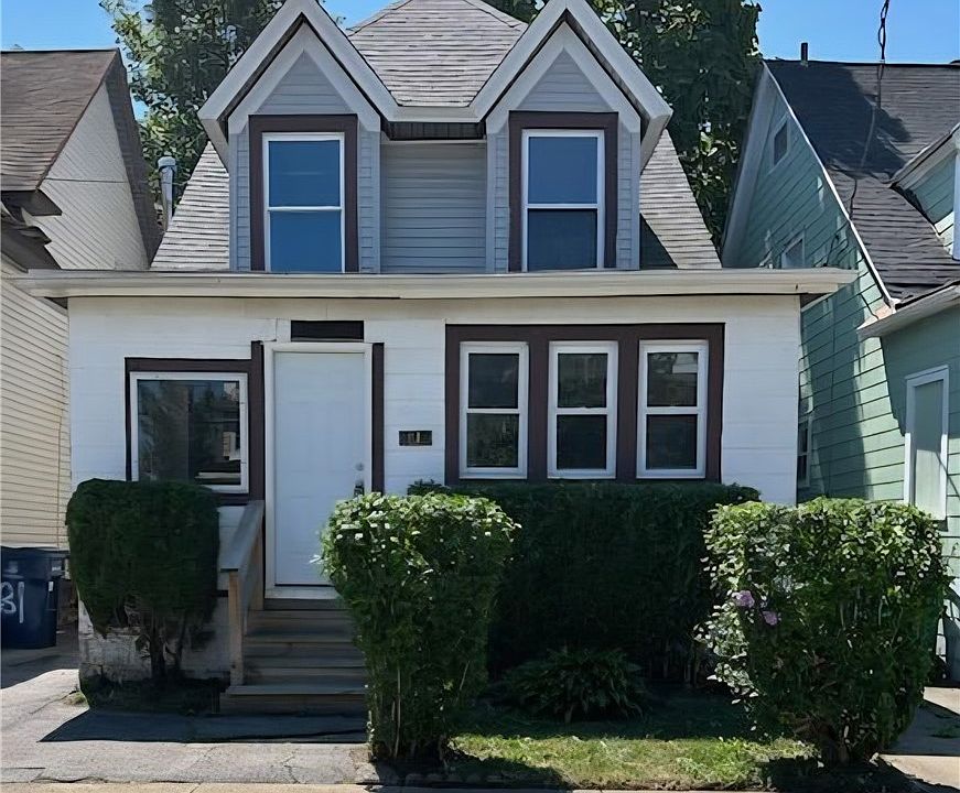 1st image of 81 Mayer Ave