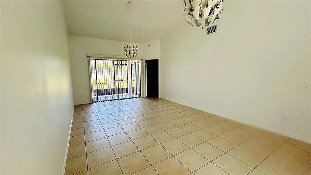 2 bed, 2.0 bath, 1012 sqft, $2,100 — Photo 4
