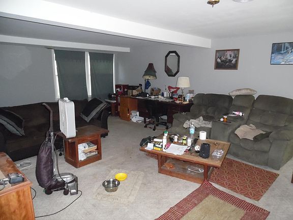 3rd image of 42685 N Lake Ave