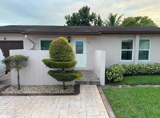 8210 SW 4rth Ct, Pompano Beach, FL 33068