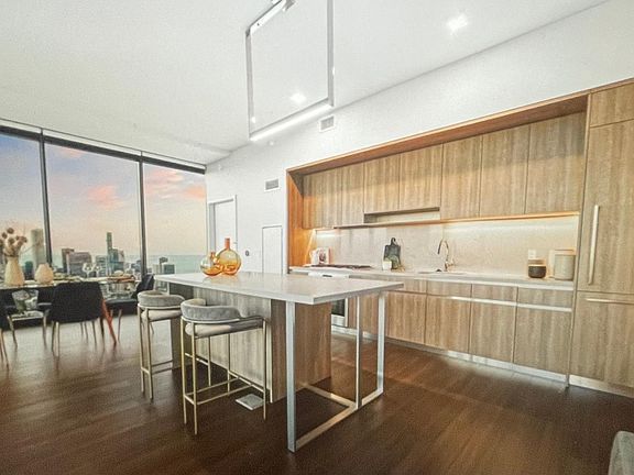 3rd image of 1215 S Indiana Ave #4205