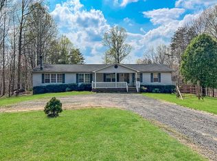 605 Bloxsom Rd, Callands, VA 24530