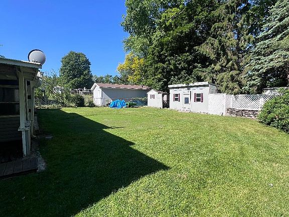 4th image of 1263 Cornell Ave