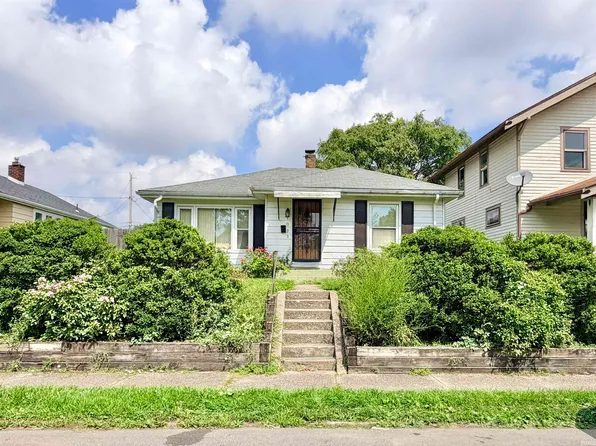 1023 Shore Dr, Fort Wayne, IN 46805