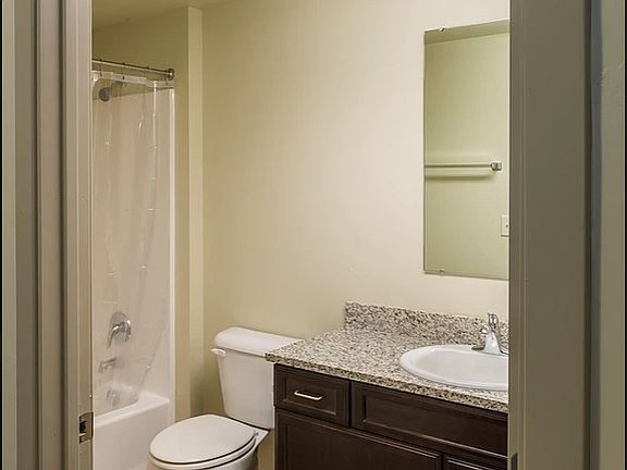 Personal bathroom with shower/bathtub