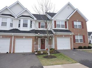 511 Evergreen Dr, New Brunswick, NJ 08901