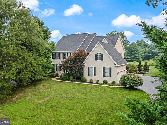 4th image of 154 Forest Dr
