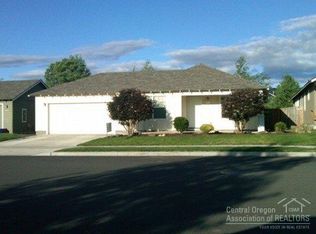 1104 SW 33rd St, Redmond, OR 97756