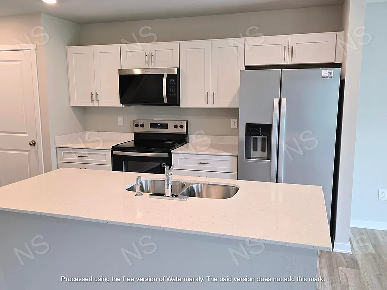 523 Kinley Dr — Photo 12