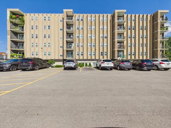 9514 Lawrence Ave APT 2406, Schiller Park, IL 60176