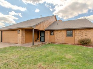 902 Willow Creek Pl, Enid, OK 73703