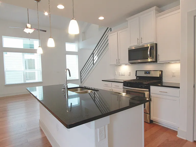1507 Homespun Rd — Photo 11