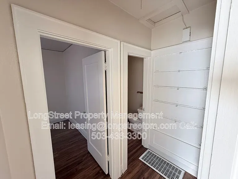 588 Knapps Pl NE — Photo 14