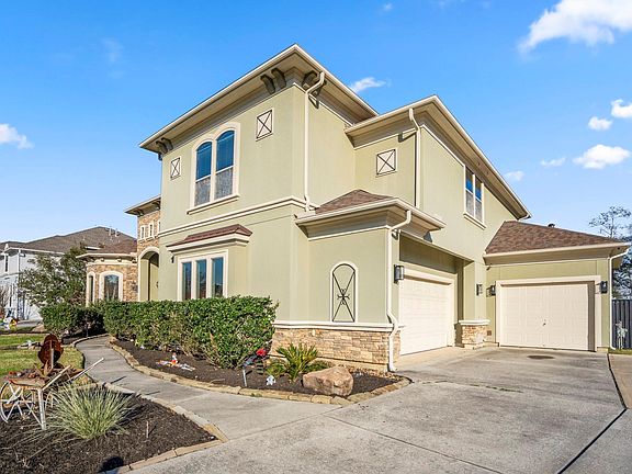 3rd image of 25606 Windy Isle Ct