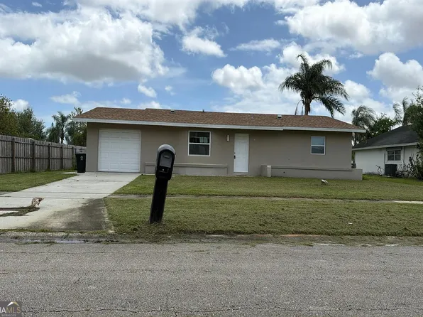 643 SW Ivanhoe Dr, Port Saint Lucie, FL 34983