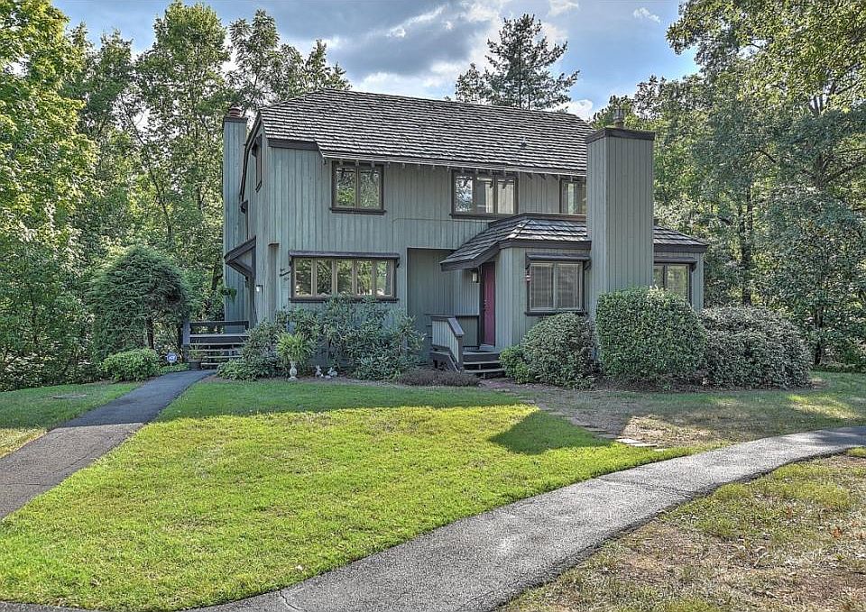 1st image of 102 Periwinkle Pl #0