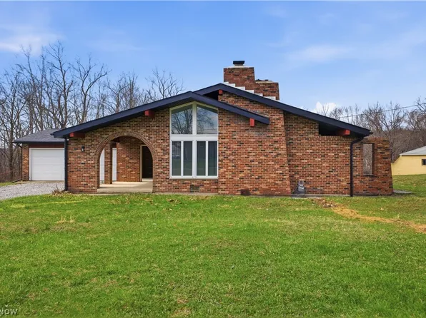 1348 Parshall St, Wellsville, OH 43968